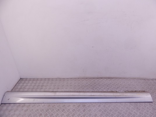 Накладка на порог BMW 3-series (E46) 51 71 8 211 943