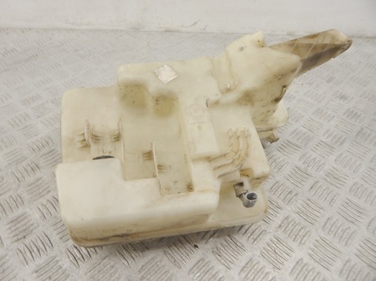 Бачок омывателя BMW 5-series (E60/61) 61 66 7 055 349 Бачок омывателя BMW 5-series (E60/61) 61 66 7 055 349