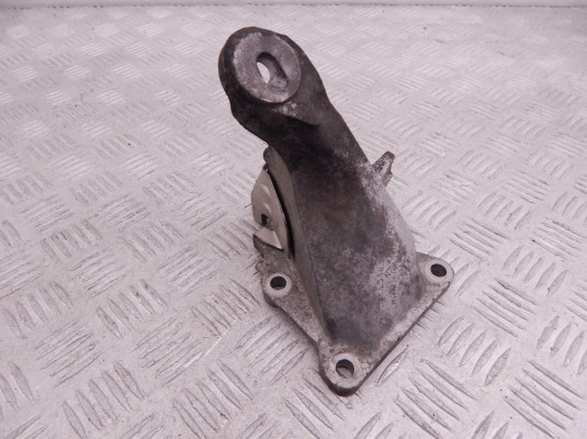 Кронштейн двигателя BMW 3-series (E46) 22 11 6 753 296