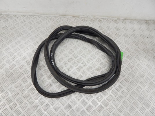 Уплотнитель багажника BMW X6-series (E71) Уплотнитель багажника BMW X6-series (E71)