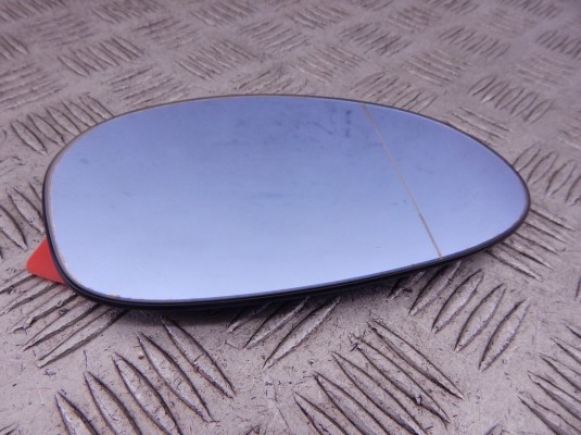 Стекло зеркала наружного правого BMW 3-series (E90/91/92) 51 16 7 145 268