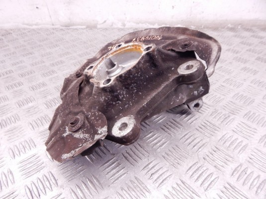 Ступица передняя левая BMW 1-series (E87) 31 21 6 764 443