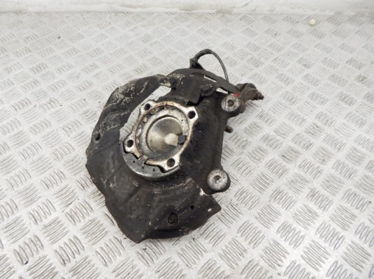 Ступица передняя левая BMW 5-series (E39) 31 21 1 092 853 Ступица передняя левая BMW 5-series (E39) 31 21 1 092 853