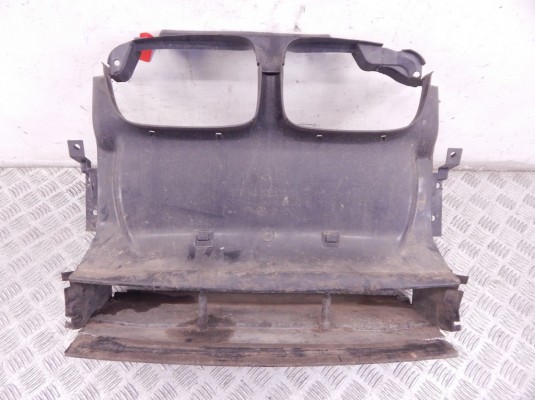 Воздухозаборник BMW 3-series (E46) 51 71 8 202 831