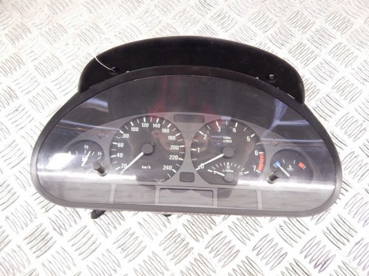 Щиток приборов (приборная панель) BMW 3-series (E46) 62 11 6 911 286