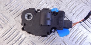 Моторчик заслонки печки BMW X5-series (E70) 64 11 9 321 034