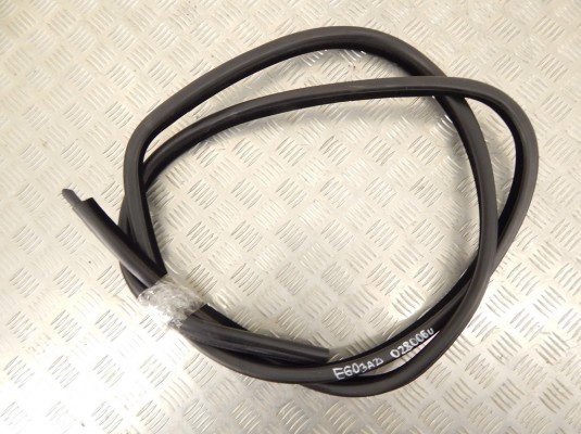 Уплотнитель BMW 5-series (E60/61) 51 72 7 122 434