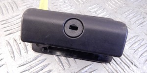 Замок бардачка BMW 3-series (E46) 51 16 8 163 018