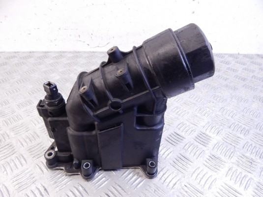 Корпус масляного фильтра BMW 5-series (E60/61) 11 42 7 807 799