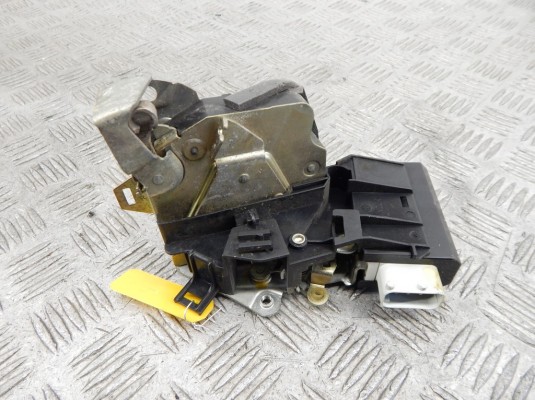 Замок двери задней правой BMW 5-series (E39) 51 22 8 125 672 Замок двери задней правой BMW 5-series (E39) 51 22 8 125 672