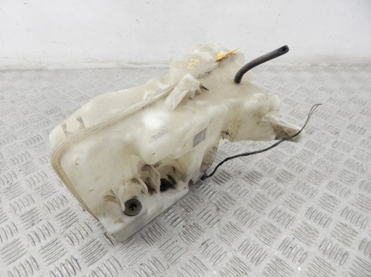 Бачок омывателя BMW 5-series (E60/61) 7148066 Бачок омывателя BMW 5-series (E60/61) 7148066