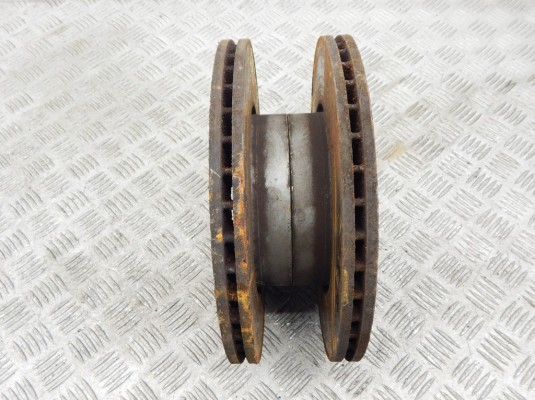 Диск тормозной передний BMW 3-series (E46) 34 11 6 864 060