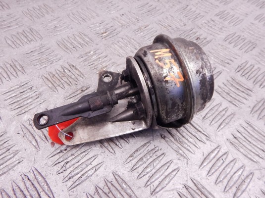 Клапан управления турбиной (актуатор) BMW 5-series (E39) Клапан управления турбиной (актуатор) BMW 5-series (E39)