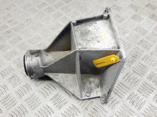 Кронштейн полуоси BMW X5-series (E53) 31 53 7 503 120