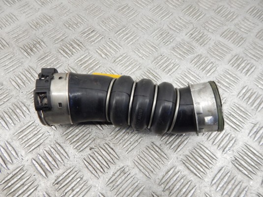 Патрубок интеркулера BMW 1-series (E87) 11 61 7 797 480 Патрубок интеркулера BMW 1-series (E87) 11 61 7 797 480