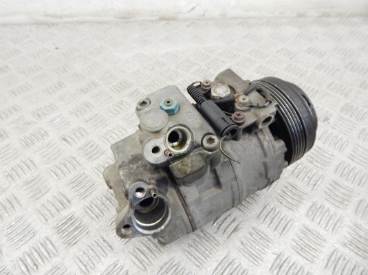 Компрессор кондиционера BMW 5-series (E39) 64 52 8 379 924