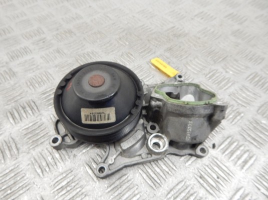 Помпа BMW 3-series (F30/31) 11 51 7 810 833