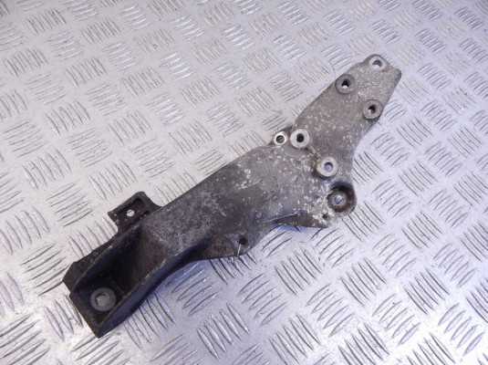 Кронштейн двигателя BMW 3-series (E36) 11 81 1 137 015