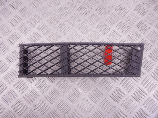 Заглушка (решетка) в бампер передний BMW 7-series (F01/02) 51 11 7 184 149 Заглушка (решетка) в бампер передний BMW 7-series (F01/02) 51 11 7 184 149