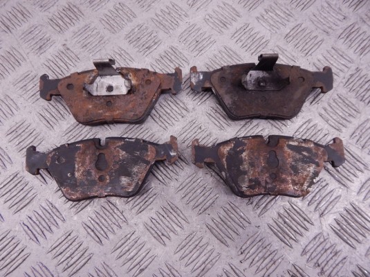 Тормозные колодки передние BMW 5-series (E39) 34 11 6 761 278 Тормозные колодки передние BMW 5-series (E39) 34 11 6 761 278