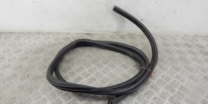 Уплотнитель двери передней левой BMW 1-series (E87) 7066617