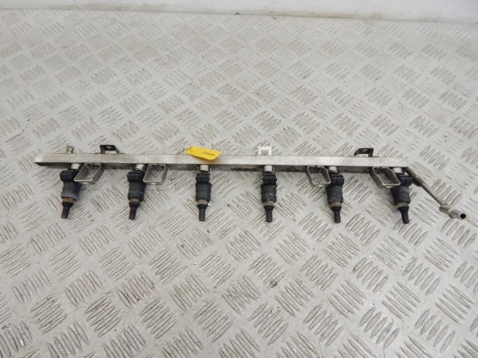 Форсунка BMW X3-series (E83) 13 64 1 427 240