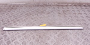Молдинг двери задней правой BMW 5-series (E39) 51 22 7 004 032
