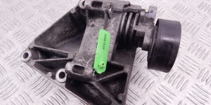 Кронштейн компрессора кондиционера BMW 5-series (E60/61) 64 55 7 512 556