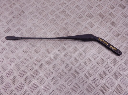 Щеткодержатель (поводок стеклоочистителя, дворник) BMW 1-series (E87) 61 60 7 122 136