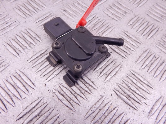 Датчик давления наддува BMW X5-series (E70) 13 62 7 789 219 Датчик давления наддува BMW X5-series (E70) 13 62 7 789 219