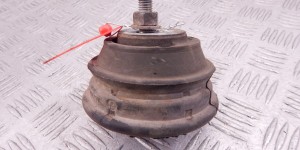 Подушка крепления двигателя BMW 5-series (E39) 22 11 1 097 267