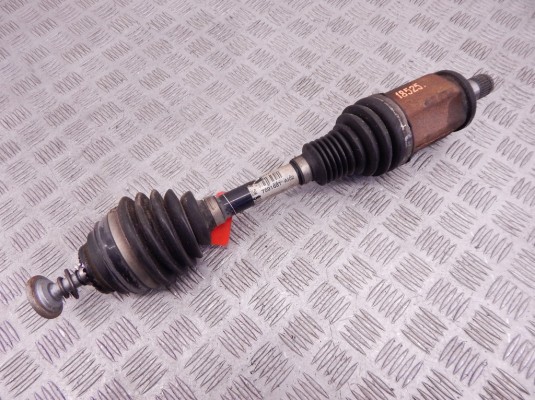 Полуось передняя левая (приводной вал, ШРУС) BMW X1-series (E84) 31 60 7 591 681 Полуось передняя левая (приводной вал, ШРУС) BMW X1-series (E84) 31 60 7 591 681