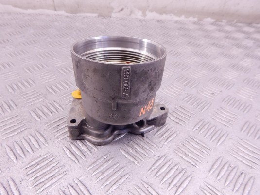 Корпус масляного фильтра BMW 1-series (E87) 11 42 7 530 668 Корпус масляного фильтра BMW 1-series (E87) 11 42 7 530 668