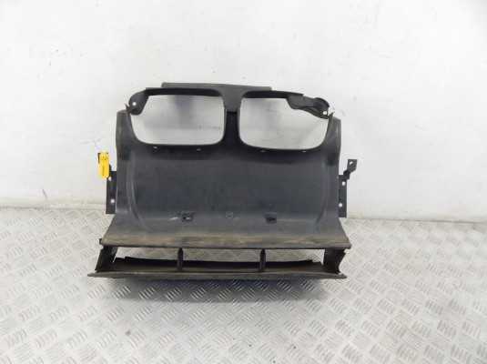Воздухозаборник BMW 3-series (E46) 51 71 8 202 831