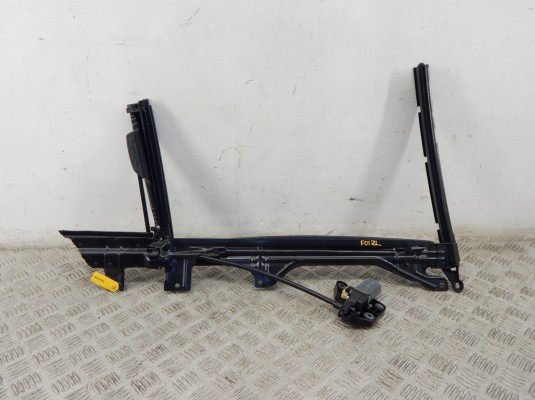 Шторка двери BMW 7-series (F01/02) 9141405