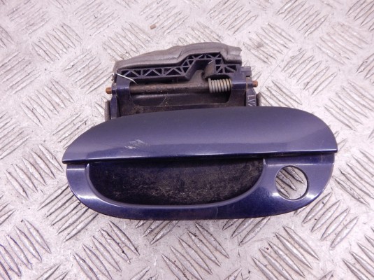 Ручка наружная передняя левая BMW 5-series (E39) 51 21 0 000 515