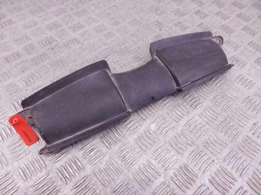 Воздухозаборник BMW 3-series (E90/91/92) 13 71 7 541 738