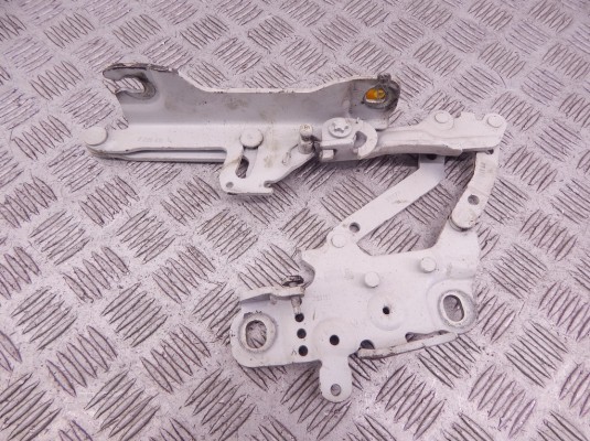 Петля капота BMW 1-series (F20/21) 41 61 7 286 344