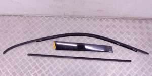 Молдинг двери передней левой BMW X5-series (E53) 51 32 8 257 701