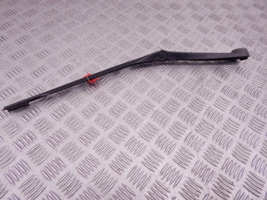 Щеткодержатель (поводок стеклоочистителя, дворник) BMW 5-series (E60/61) 61 61 7 035 099 Щеткодержатель (поводок стеклоочистителя, дворник) BMW 5-series (E60/61) 61 61 7 035 099