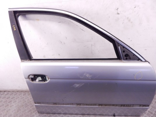 Дверь передняя правая BMW 5-series (E39) 41 51 8 216 818 Дверь передняя правая BMW 5-series (E39) 41 51 8 216 818