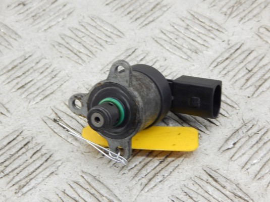 Датчик давления топлива BMW X5-series (E53) 13 51 7 787 186 Датчик давления топлива BMW X5-series (E53) 13 51 7 787 186