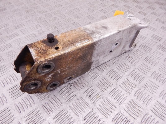 Кронштейн BMW 7-series (F01/02)