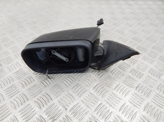 Зеркало наружное левое BMW 5-series (E39) 51 16 8 266 601