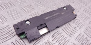 Усилитель антенны BMW 5-series (F10/11) 65 20 9 266 643 Усилитель антенны BMW 5-series (F10/11) 65 20 9 266 643