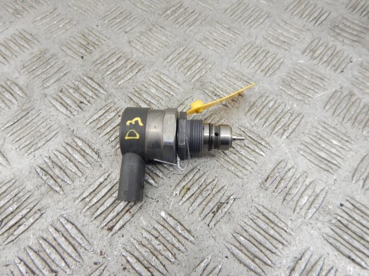 Датчик давления топлива BMW 5-series (E60/61) 13 53 7 805 733 Датчик давления топлива BMW 5-series (E60/61) 13 53 7 805 733