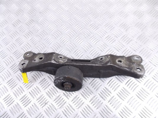 Кронштейн КПП BMW 5-series (E39) 22 32 1 092 477
