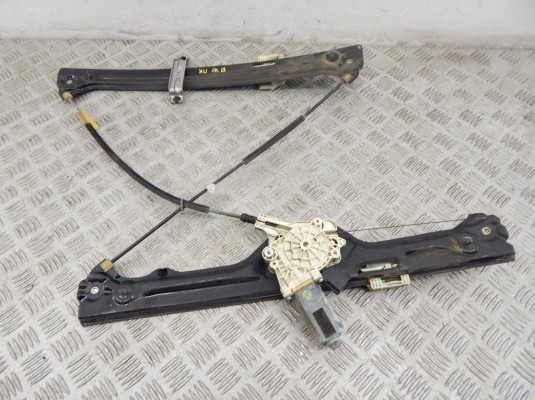 Стеклоподъемник электрический передний правый BMW X5-series (E70) 51 33 7 166 380