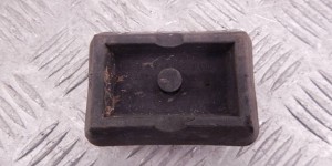 Опора под домкрат (поддомкратная подушка) BMW 5-series (E39) 51 71 7 001 650