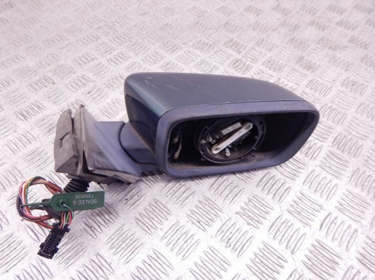 Зеркало наружное правое BMW 5-series (E39) 51 16 8 184 836 Зеркало наружное правое BMW 5-series (E39) 51 16 8 184 836